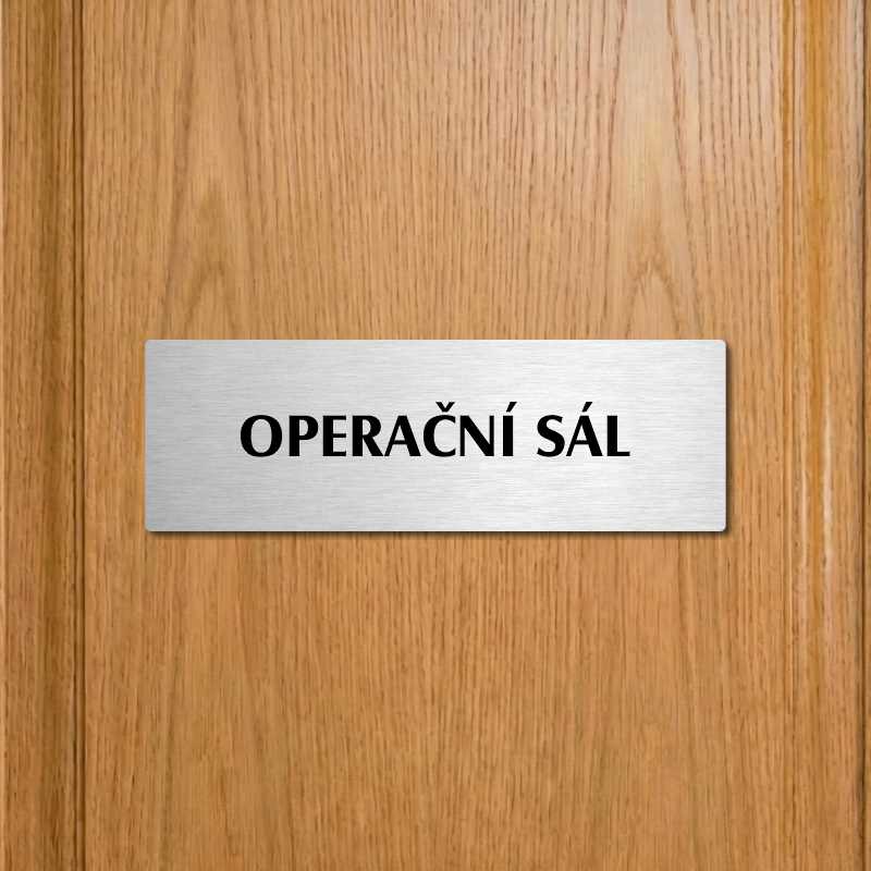 Operační sál, 240x79mm, stříbrná popiska s rámečkem